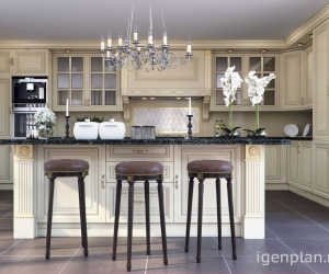 ����� �LOUVRE�